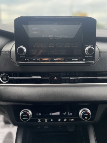 2022 Mitsubishi Outlander Base