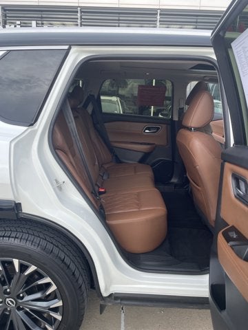 2024 Nissan Rogue Platinum