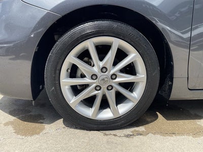 2014 Toyota Prius v Five