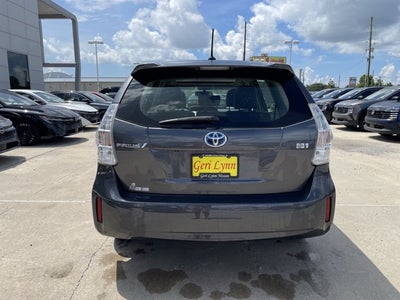 2014 Toyota Prius v Five