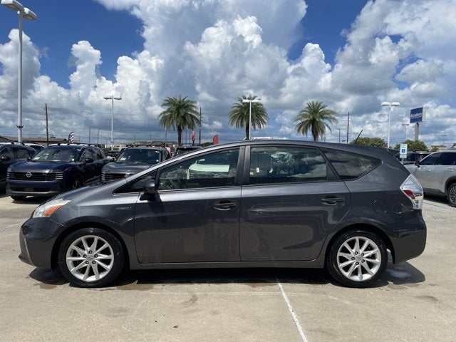 2014 Toyota Prius v Five