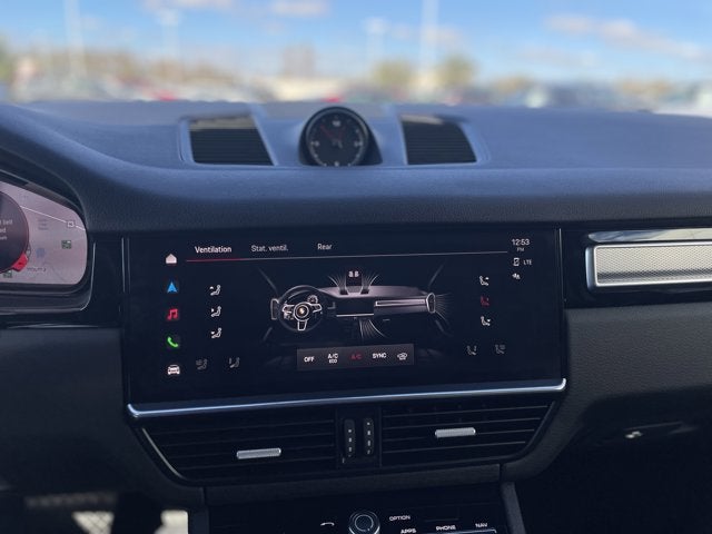 2023 Porsche Cayenne Base