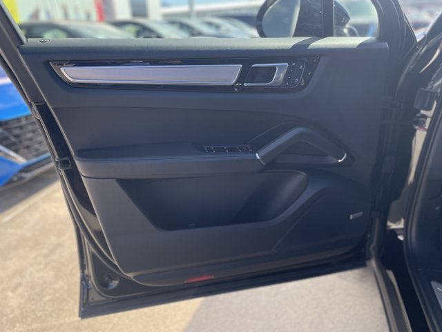2023 Porsche Cayenne Base