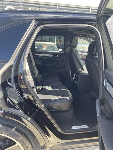 2023 Porsche Cayenne Base