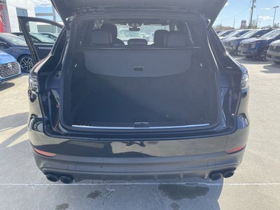 2023 Porsche Cayenne Base