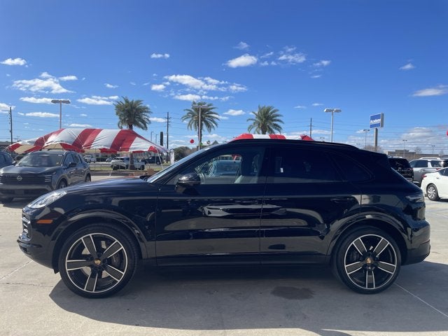 2023 Porsche Cayenne Base