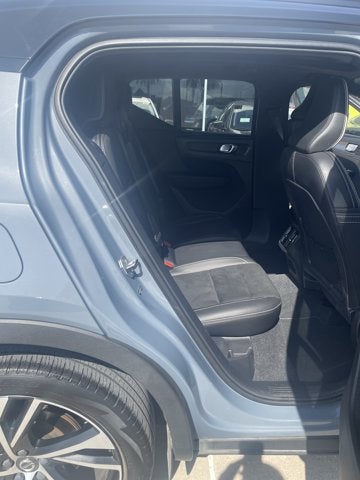 2021 Volvo XC40 R-Design