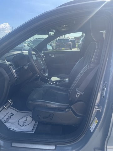 2021 Volvo XC40 R-Design