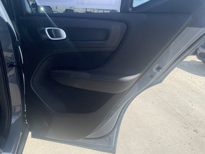 2021 Volvo XC40 R-Design