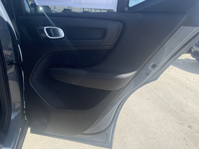 2021 Volvo XC40 R-Design